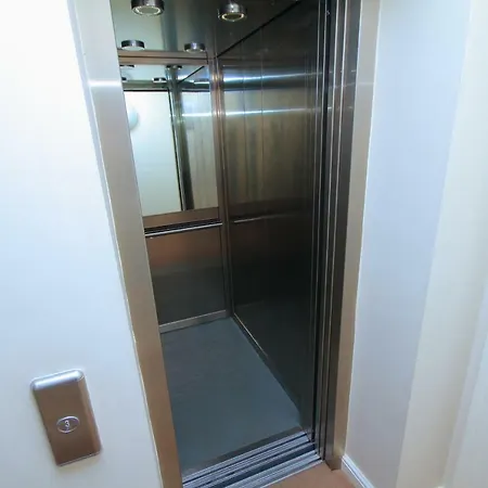Best Best Location!!! Apartment